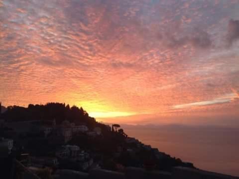 Ferienwohnung Casa Enzo Con Vista Mare Amalfi Exterior foto